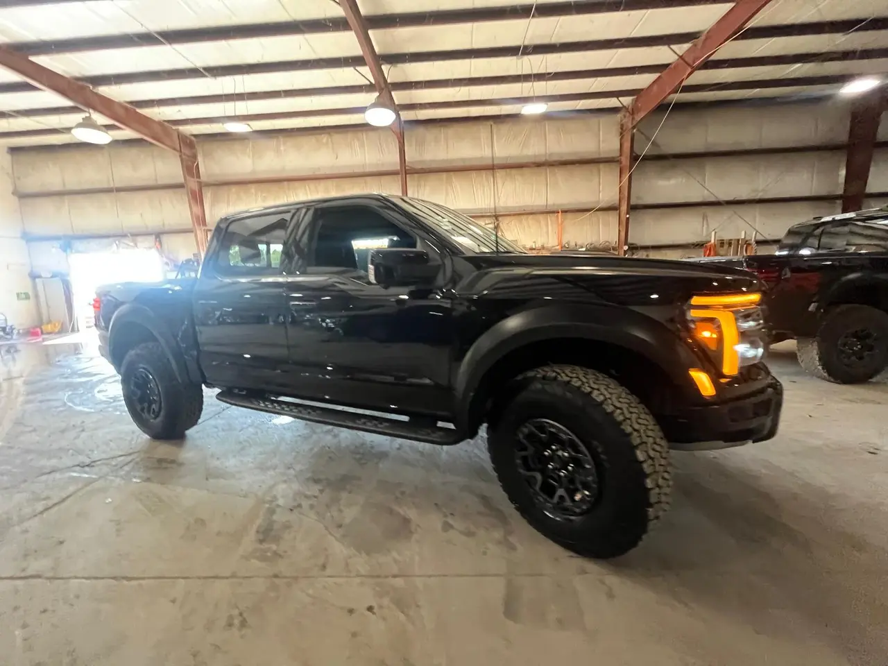 Ford Raptor R V8, 2025, NEW – 4