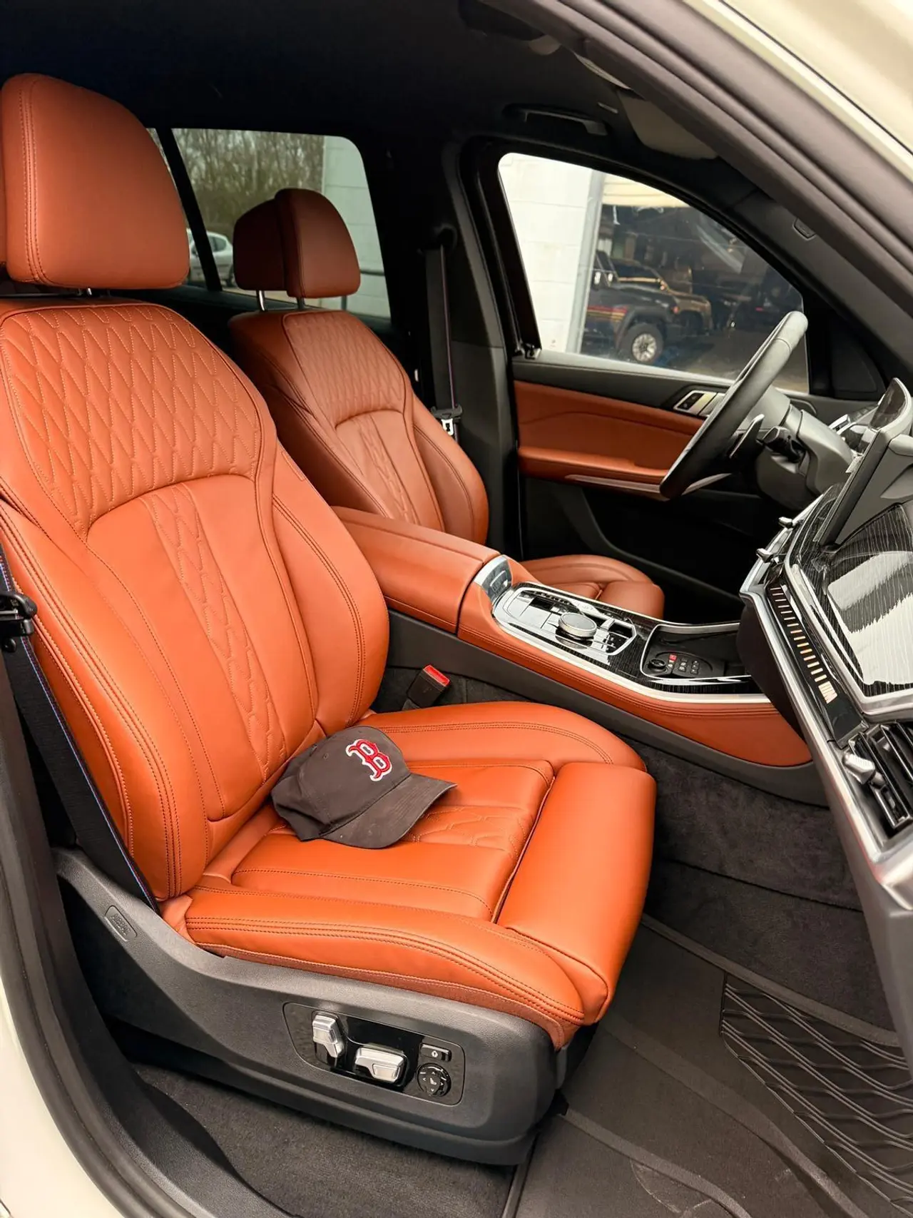 BMW X5 M60i, 4,4l/V8, 530Hp, Factory Armored VR6 2026 – 7