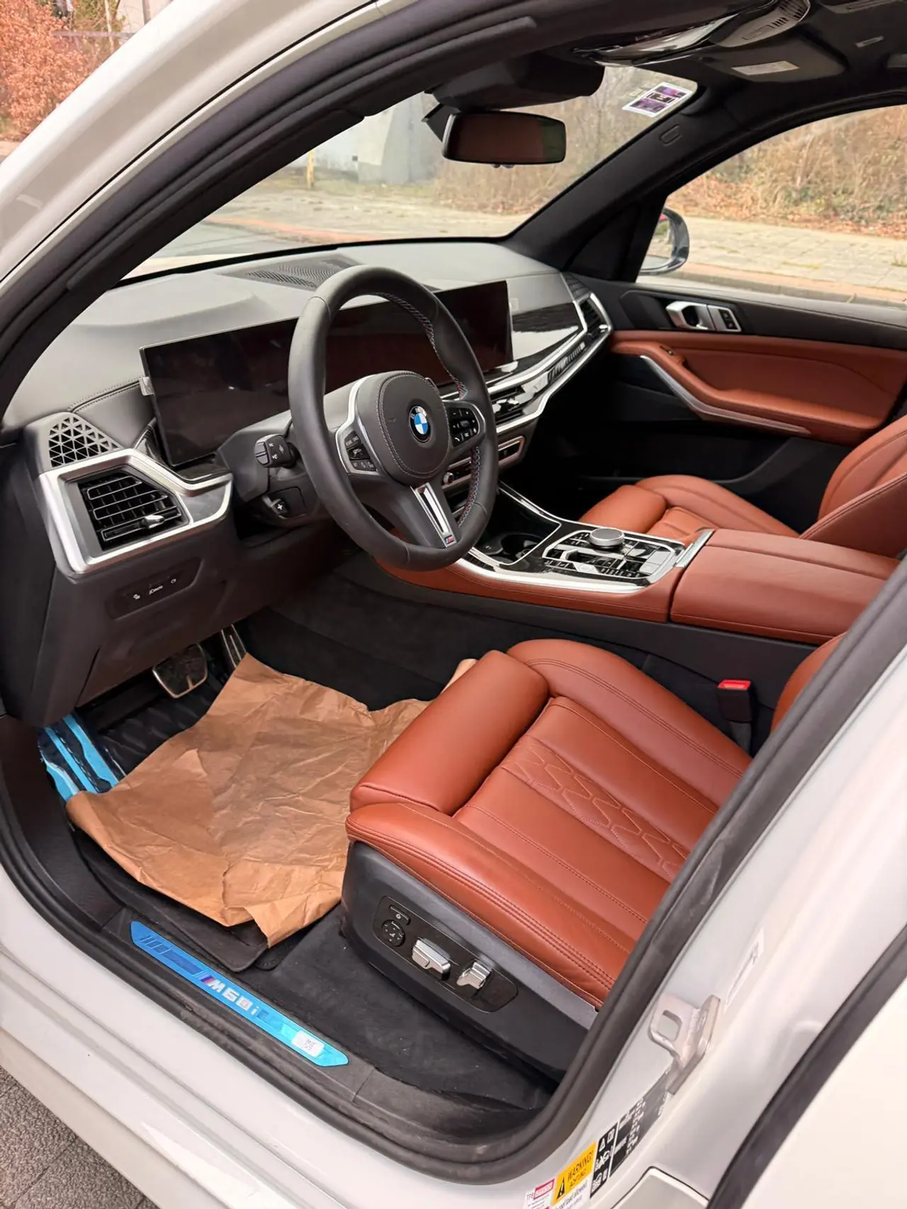 BMW X5 M60i, 4,4l/V8, 530Hp, Factory Armored VR6 2026 – 8
