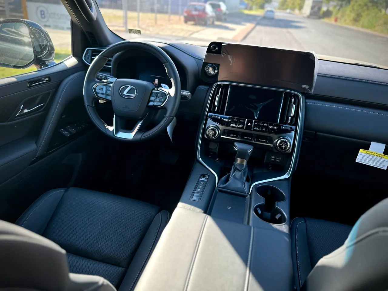 2 X Lexus LX600 Luxury NEW, On stock in Bremerhaven – 9