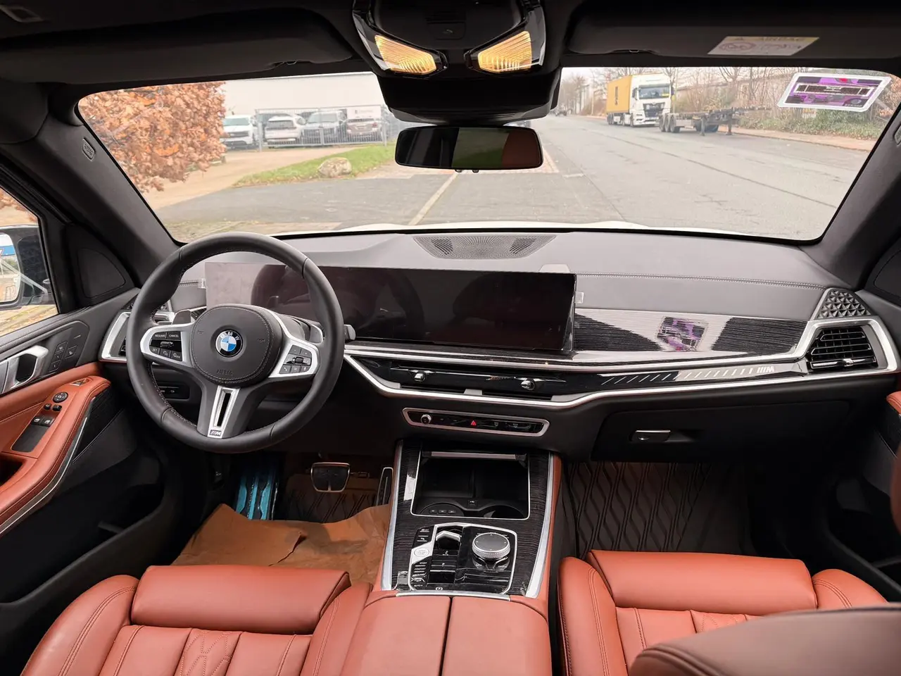 BMW X5 M60i, 4,4l/V8, 530Hp, Factory Armored VR6 2026 – 12