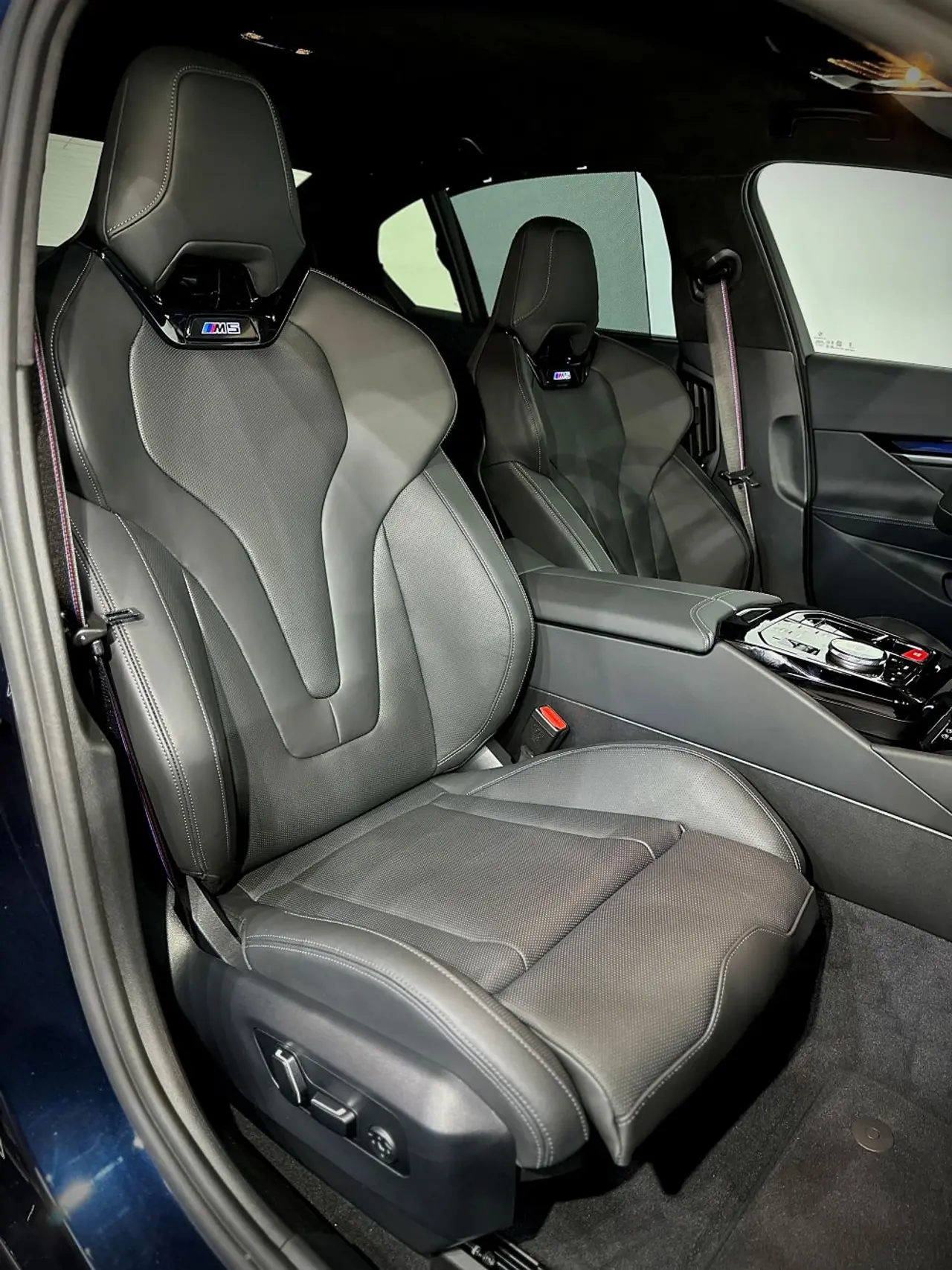 BMW M5 2025, NEW ULTIMATE On stock in Bremerhaven – 16