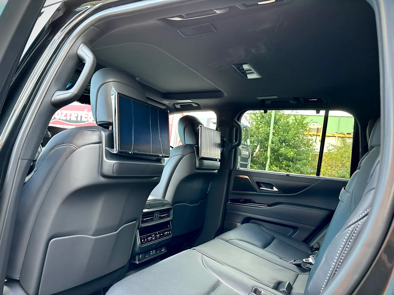 2 X Lexus LX600 Luxury NEW, On stock in Bremerhaven – 18